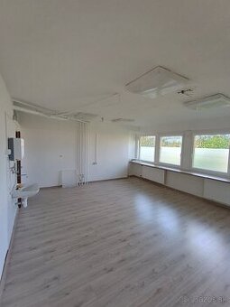 Priestory na prenájom v podnikateľskom centre Sekčov - 2