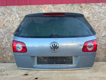 128. VIKO KUFRU: VW PASSAT B6 COMBI - 2