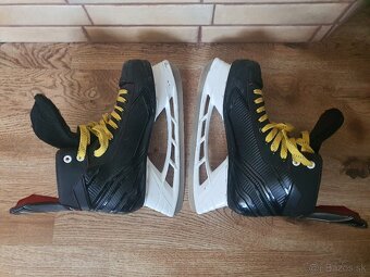 Korčule Nike Bauer - 2