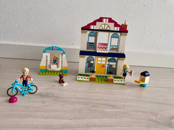 Lego Friends Stephanie a jej dom - 2