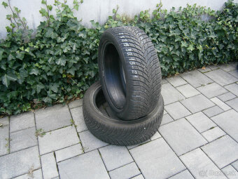 Predám 2x zimné pneu Firestone 215/50 R18 92V - 2