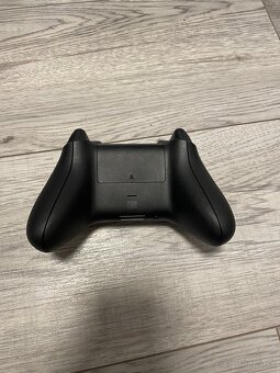 Úplne nové, nepoužité Xbox ovládače - 2
