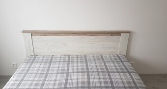 Manželská posteľ + rošťy a matrac - 2