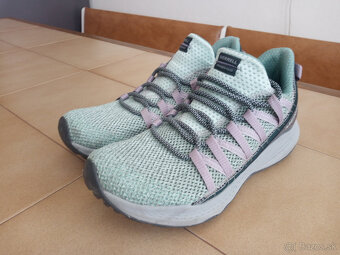 Damske bezecke tenisky MERRELL Bravada Edge. - 2