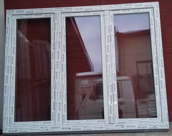 Predám plastove trojkridlove okno 236x151 trojsklo,biele - 2