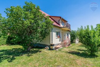 NOVINKA Rodinný dom s veľkým slnečným pozemkom – Opatovce n - 2