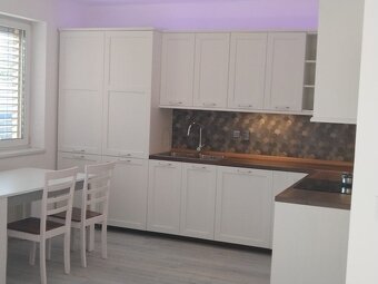 Krásny 2.izbový byt 74 m2 po rekonštrukcii - 2