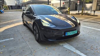 Tesla 3 standart range 15366 netto - 2