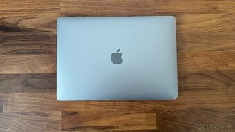 MacBook Air 13, i3, 8gb ram, 256 gb - 2