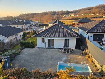 NADŠTANDARDNÝ RODINNÝ DOM LEVICE - 2