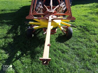 Zhrňovač sena 3,4m - 2