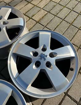 Elektrony Peugeot - 2