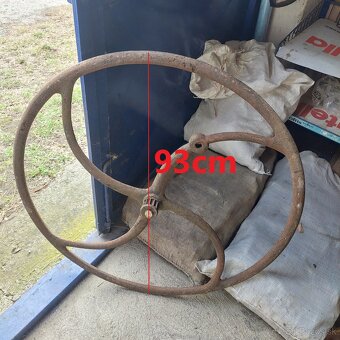 Liatinové kolesá na studňu - 2