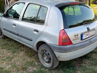 Renault Clio - 2
