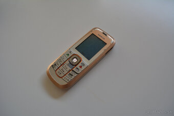 Nokia 2600c-2 Bežne užívaný stav Aj nová Nabíjačka - 2