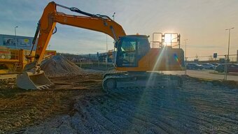 predám pásový báger JCB 220 XL 4F r.v. 2019 5.950 MTH - 2