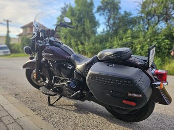 Harley-Davidson Heritage Classic 114 - 2