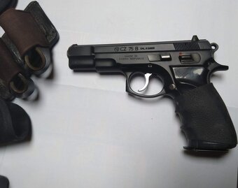 Predám CZ 75 Luger 9 mm - 2