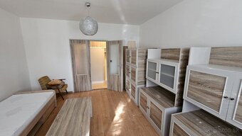 VIVAREAL  REZERVOVANÉ VEĽKÝ 1 izb. byt s balkónom, tehlový - 2