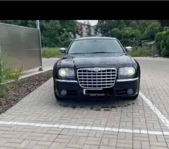 Chryzler 300C touring - 2