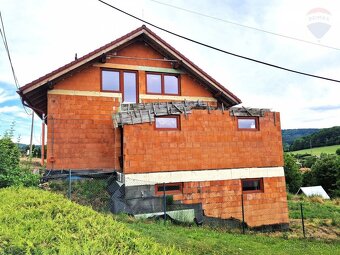 Priestranný 6 - izbový rodinný dom v obci Chrenovec - Brusno - 2