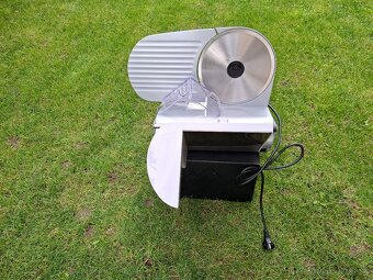 Elektrický krájač Gorenje - nerez - 2