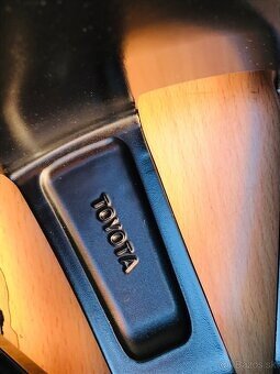 Toyota Corolla GR Sport r17 - disky - 2