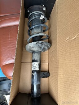 VW Škoda Adaptívne Tlmiče 300413032a - 2
