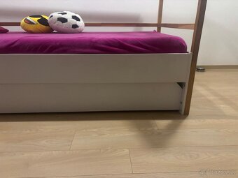 Dievčenská postel - 2