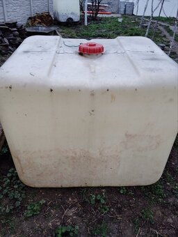 Plastová nádrž - 2