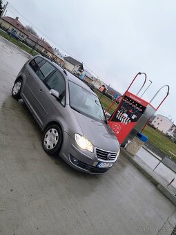 Volkswagen Touran • 2008 - 2