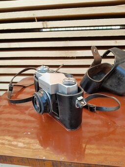 Predám fotoaparát Zenit B - 2