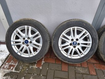 Lentne pneu na elektronoch Ford - 2