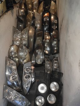 Predne svetlomety - 2