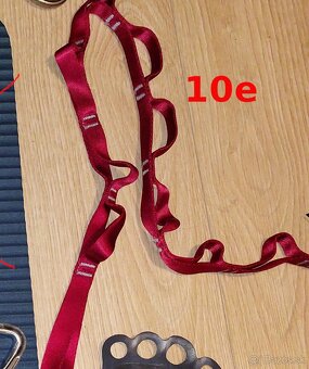 Predam karabiny, skoby, daisy chain - 2