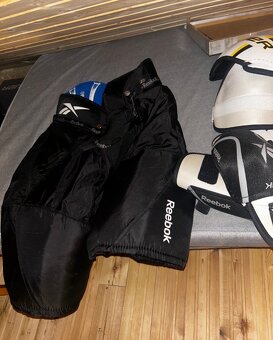 Hokejová výzbroj - 2