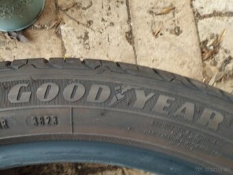 predám goodyear performance SUV letné 245/40    20 - 2