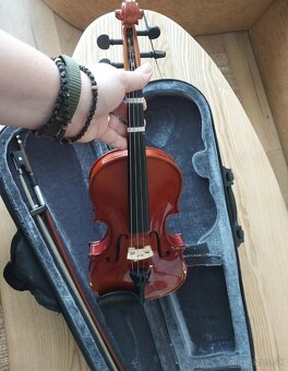 1/4 husle v puzdre Stagg - 2