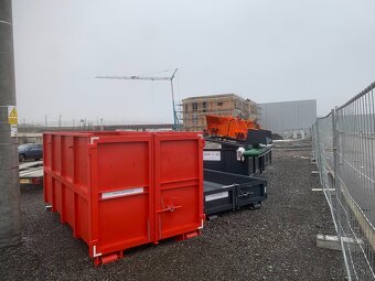 Triedička zeminy, kameňa ,štiepky . - 2