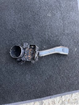 Páčka smeroviek Octavia 1 Fabia 1 Superb 1 Golf 4 - 2