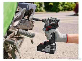 Parkside Performance rázový uťahovák 226 Nm - 2