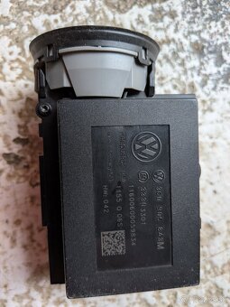 Spinacia skrinka VW Passat - 2