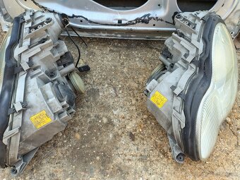 W203 originálne svetlomety halogen - 2