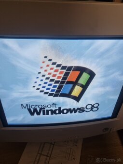 retro počítač amd athlon - 2
