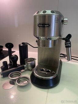 DeLonghi Dedica EC685.M - 2