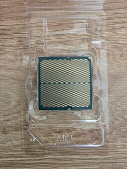 AMD Ryzen 5 7600X - 2