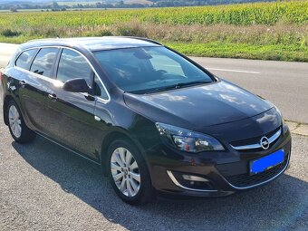 Opel astra sport tourer r.v.2015 - 2