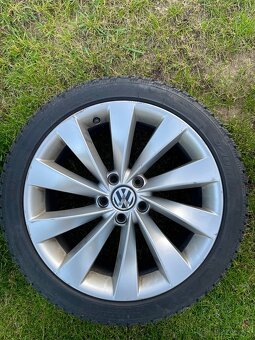 PREDAM DISKY VW INTERLAGOS R18 so zimnymi pneu 235/40 R18 - 2