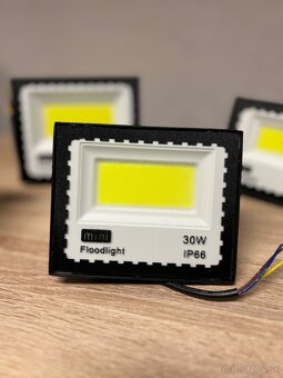 Led reflektor exteriér 230v - 2