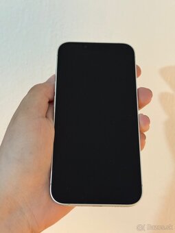 Predám iPhone 16E 128GB Biely nový kus nepoužívaný - 2
